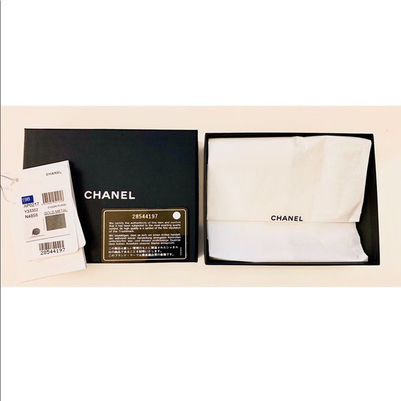 CHANEL NIB Caviar Quilted Zip Around Classic O-Coin Purse (Navy) - Picture 12 of 12